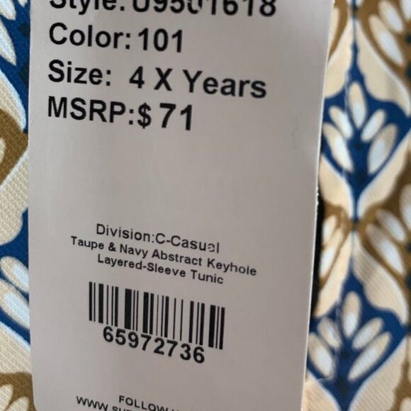 Weekend Suzanne Betro Abstract Key Hole Bell Sleeve Tunic - Picture 13 of 15